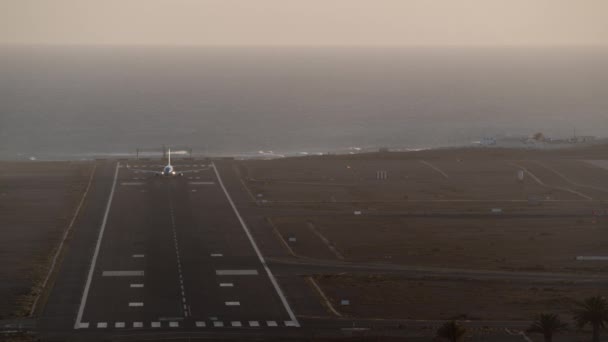 Frontal View Passenger Plane Accelerates Runway Takes — Stock Video