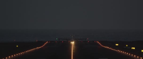 Frontal View Passenger Propeller Plane Picks Speed Brightly Lit Runway — Stock Video