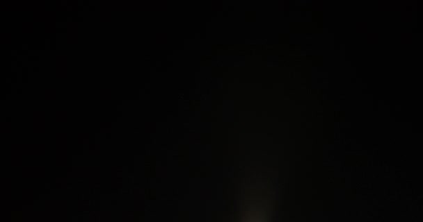 Čelní Pohled Velké Osobní Letadlo Rozsvícenými Světlomety Bočními Světly Vzlétá — Stock video