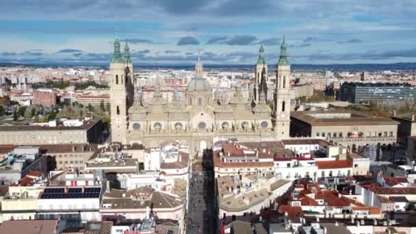 Aerial Zaragoza Scene Spain Flying Alfonso Street Walking People Houses — 비디오