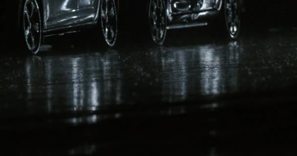 Rain Night City Puddles Cars Passing Headlights People Walking Puddles — стоковое видео