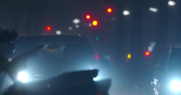 Dazzling Headlight Moving Car Windscreen Wipers Working Nasty Rainy Weather — Vídeos de Stock
