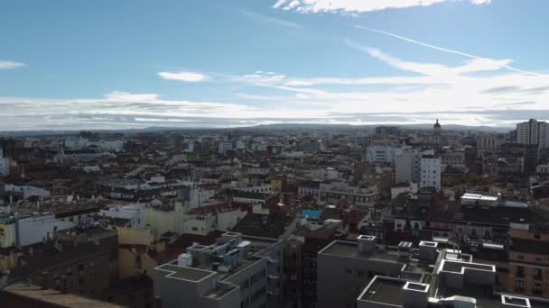 Luftaufnahme Von Saragossa Spanien Stadtbild Mit Dächern Riesiger Wohngebiete Und — Stockvideo