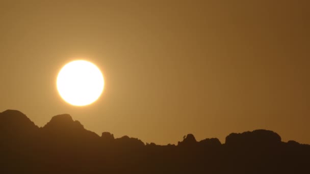 Mountain Terrain Silhouette Morning Orange Sky Big Golden Sun Rising — Vídeo de Stock