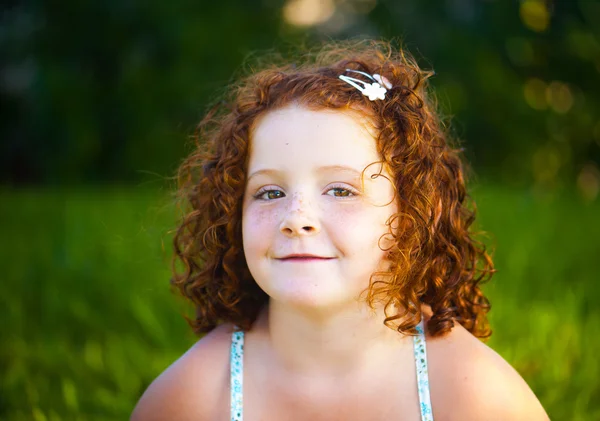 Redheaded beautiful girl — Stock Photo, Image