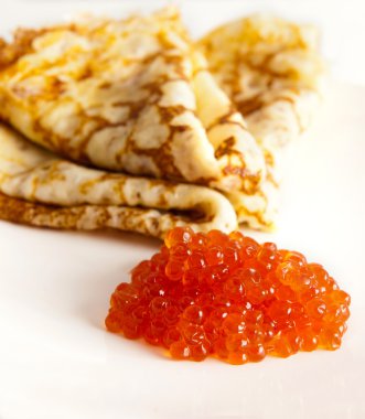 Kırmızı havyarlı gözleme.