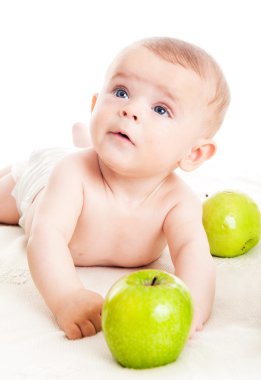 yakışıklı bir yeşil elma ile