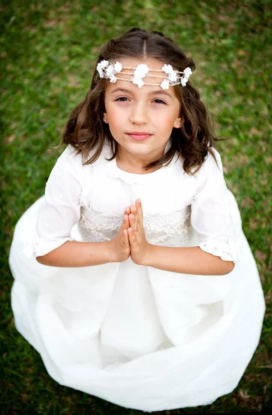 Niedliches kleines Mädchen — Stockfoto