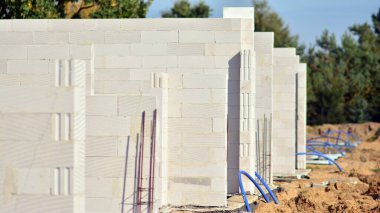 İnşaat alanı, tek aile teraslı evler.. 