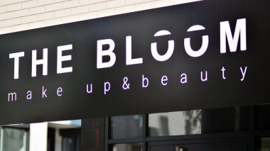 Varşova, Polonya. 14 Ekim 2021. Bloom 'u imzala. Şirket tabelası Bloom.