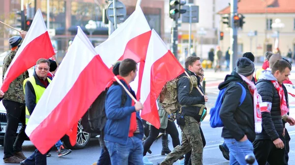 Varsovia Polonia Noviembre 2021 Grupo Nacionalistas Las Celebraciones Del Aniversario — Foto de Stock