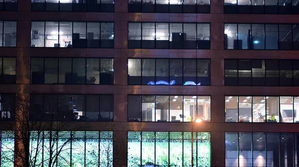 Edificio Corporativo Por Noche Concepto Negocio Edificio Oficinas Pared Vidrio —  Fotos de Stock