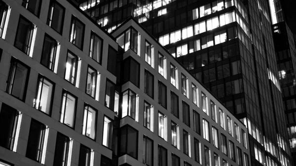 Fantastisk Nattstadsbild Kontorsbyggnad Natten Husfasad Med Glas Och Ljus Visa — Stockfoto