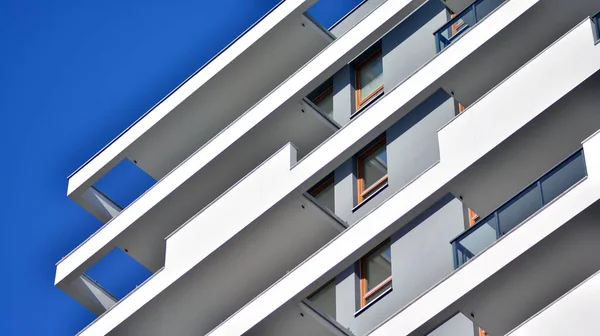 Fragmento Apartamento Residencial Moderno Com Edifícios Planos Exterior Detalhe Nova — Fotografia de Stock