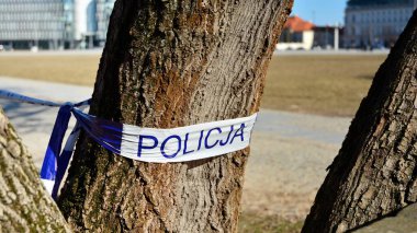 Varşova, Polonya. 10 Mart 2022. Polis 'i imzala. Polis!  