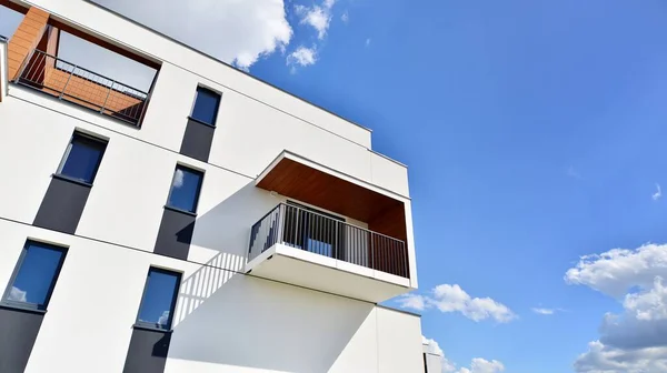 Part White Residential Building Balconies Blue Sky Clouds Architectural Details — 스톡 사진