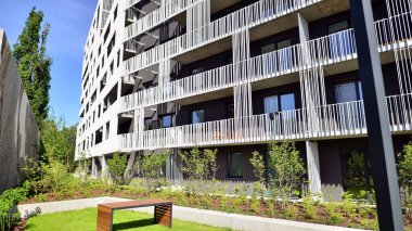 Varşova, Polonya. 19 Mayıs 2022. Modern konutlar 