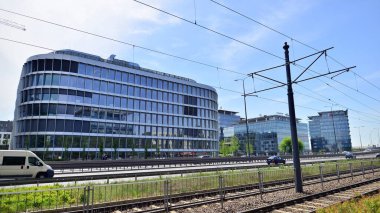 Varşova, Polonya. 19 Mayıs 2022. DSV Uluslararası Paylaşımcı Hizmetler ofis binası.