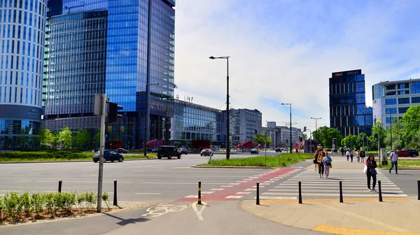 Varsóvia Polónia Maio 2022 Roundabout Daszynski Arranha Céus Distrito Financeiro — Fotografia de Stock