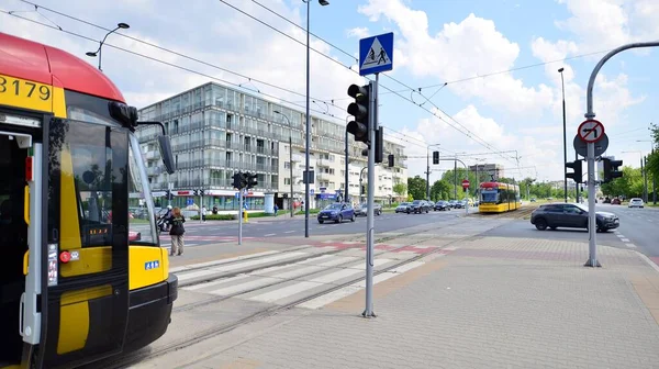 Warschau Polen Juni 2022 Straßenkreuzung Und Stadtverkehr Mit Autos Und — Stockfoto