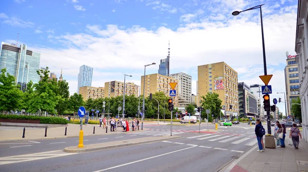 Varsovia Polonia Junio 2022 Vista Del Tráfico Por Carretera Calle — Foto de Stock