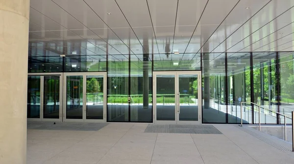 Abstract Fragment Contemporary Architecture Walls Made Glass Concrete Office Building — Stock Photo, Image