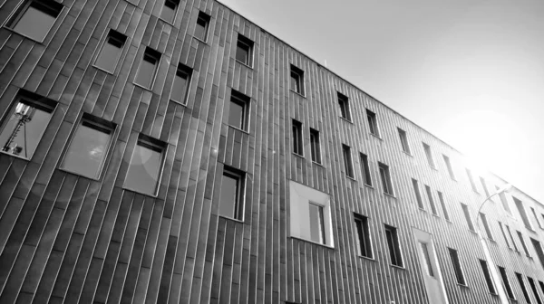 Фрагмент Современной Городской Геометрии Стены Офисного Здания Стали Стекла Яркий — стоковое фото