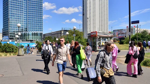 Warsaw Poland July 2022 Pedestrian Traffic City Sunny Day Walking — Photo