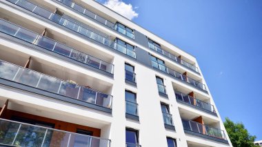 Modern apartman cephesi, yeni apartmanlar dış görünüş..