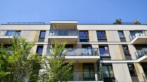 Modern Apartman Cephesi Yeni Apartmanlar Dış Görünüş — Stok fotoğraf