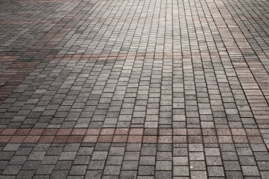 Arnavut kaldırımlı yol