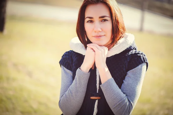 Young thoughtful woman — Stock Photo, Image