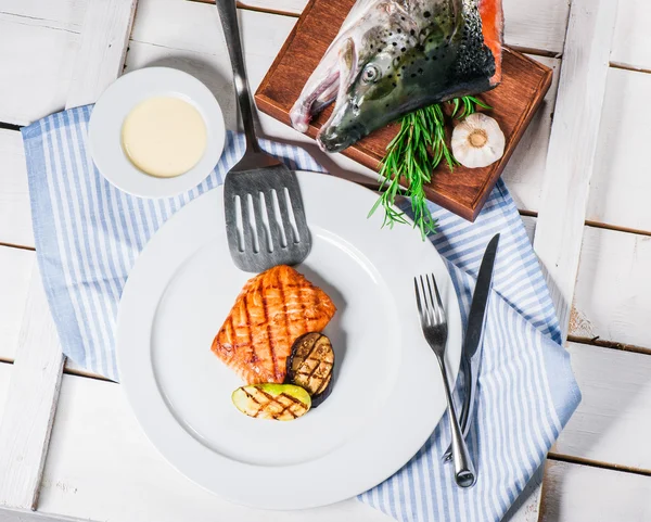 Gegrilde zalm — Stockfoto