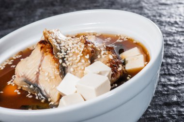 Unagi miso çorbası