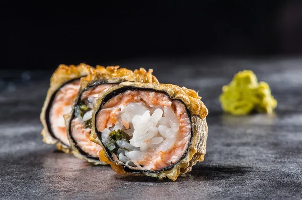 Tempura roll with salmon and scallop — Stock Photo, Image