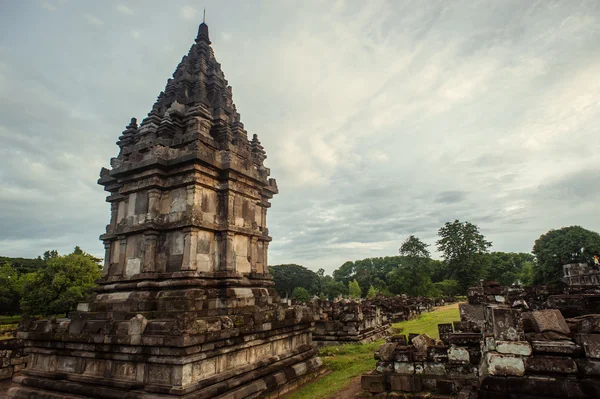 Prambanan tempel op zonsondergang Rechtenvrije Stockafbeeldingen