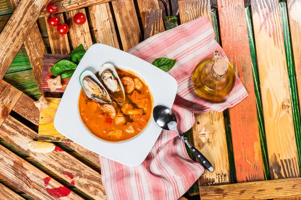 Spanish tomato soup with seafood — Stock Photo, Image