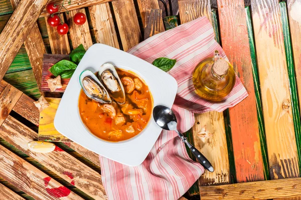 Spanish tomato soup with seafood — Stock Photo, Image