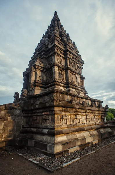 Prambanan Tapınağı günbatımı üzerinde — Stok fotoğraf