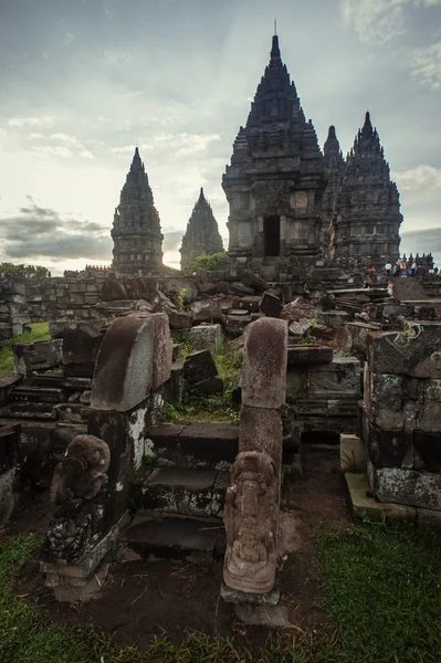 Prambanan храм на заході сонця — стокове фото