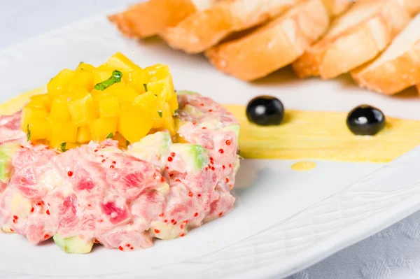 Tartar of tuna — Stock Photo, Image