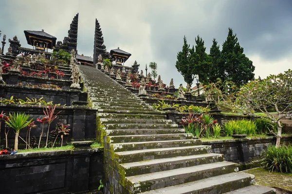 बसाकीहाचे माता मंदिर — स्टॉक फोटो, इमेज