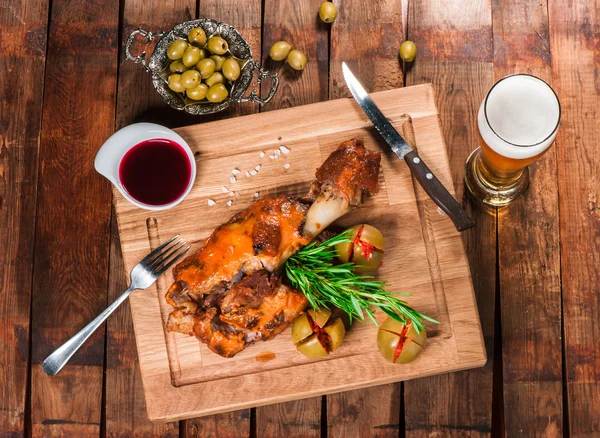 Fried pork shank with cheese and sweet sauce — Stock Photo, Image