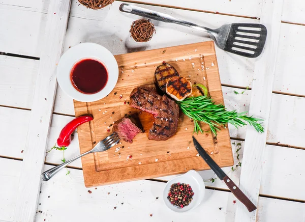 Steak s kořením — Stock fotografie