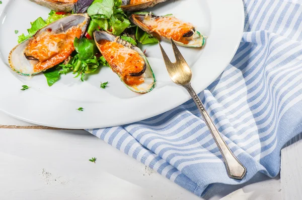 Cozze con parmigiano — Foto Stock