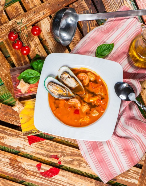 Spanish tomato soup with seafood — Stock Photo, Image