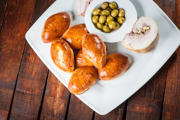 Traditional russian patties — Stock Photo, Image