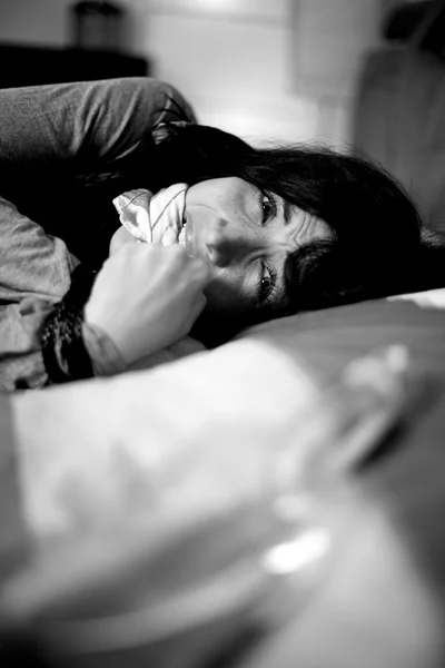 Woman shouting and crying in bed kidnapped — Stock Photo, Image