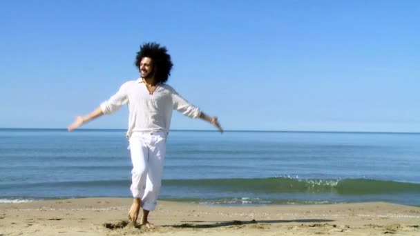 Afro man dansen — Stockvideo