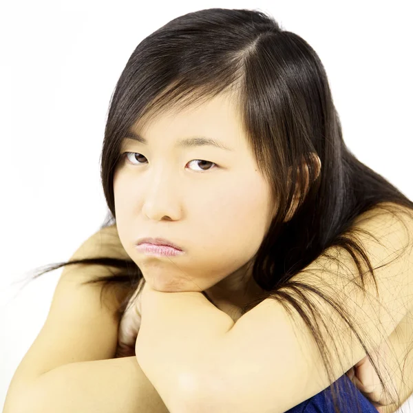Traurig gelangweilt asiatische junge Frau — Stockfoto